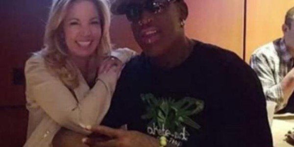 博鱼APP-湖人女老板嫁给詹黑！曾恋罗德曼 前夫是奥运冠军